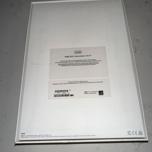 Apple iPad 8th Generation 32GB EMPTY BOX ONLY - - Picture 5 of 7